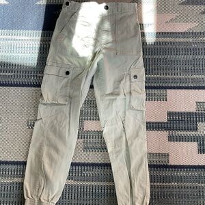 Wondery Isabel hiking pants